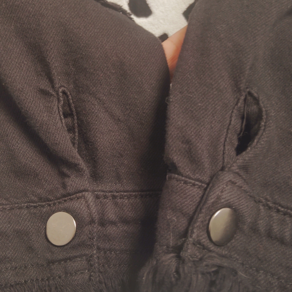 Elan Black Jean Jacket with White Rock & Roll Appliqué - Picture 6 of 10